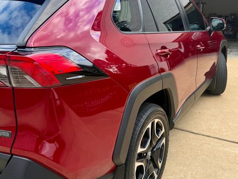 Used 2019 Toyota RAV4 Adventure AWD/4WD image 4