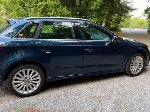 Used 2017 Audi A3 e-tron Premium Plus w/ Technology Package FWD image 12