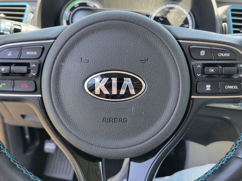 Used 2017 Kia Niro Touring w/ Advanced Technology Package image 15