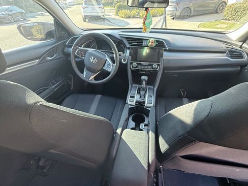 Used 2018 Honda Civic EX image 6