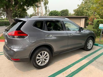 Used 2017 Nissan Rogue SV