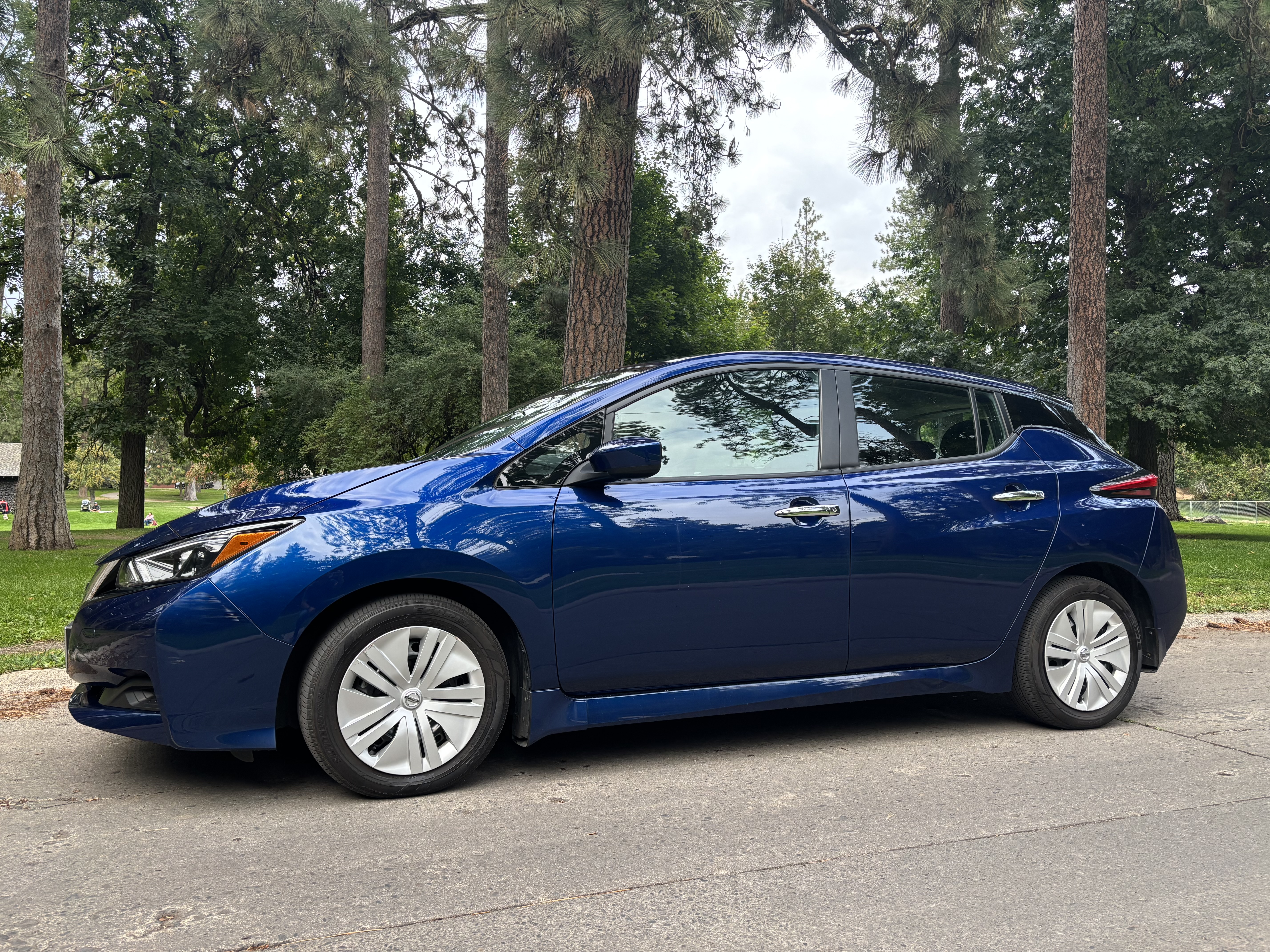Used 2022 Nissan Leaf S FWD image 8