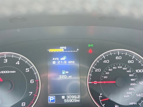 Used 2021 Subaru Ascent Premium w/ Convenience Package AWD/4WD image 19