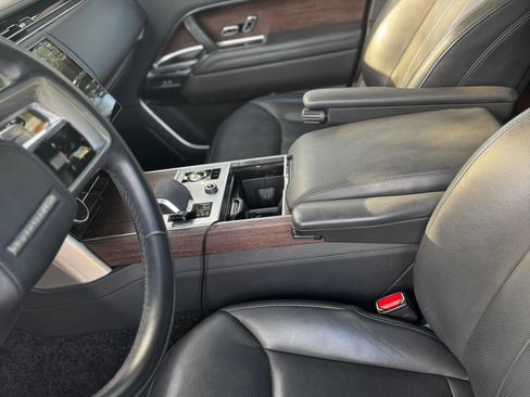 Used 2023 Land Rover Range Rover SE image 5