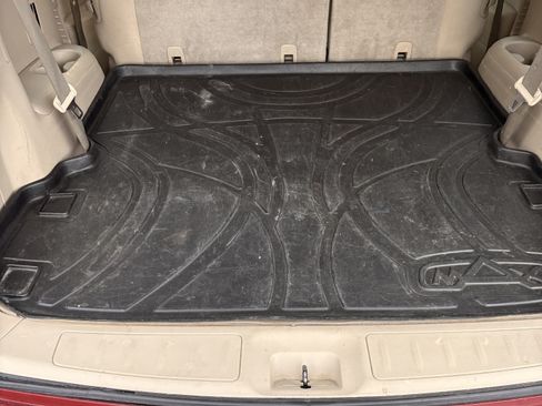 Used 2013 Nissan Pathfinder SV w/ Cargo Pkg image 17