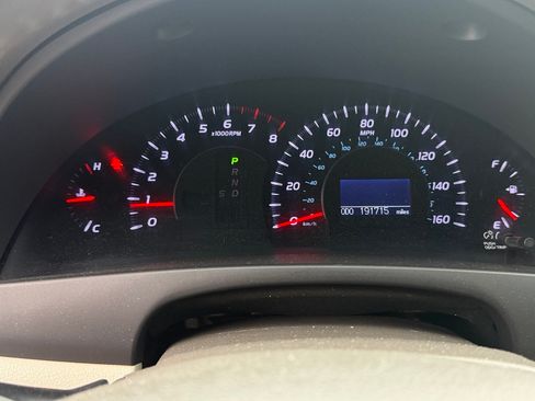 Used 2011 Toyota Camry XLE image 10