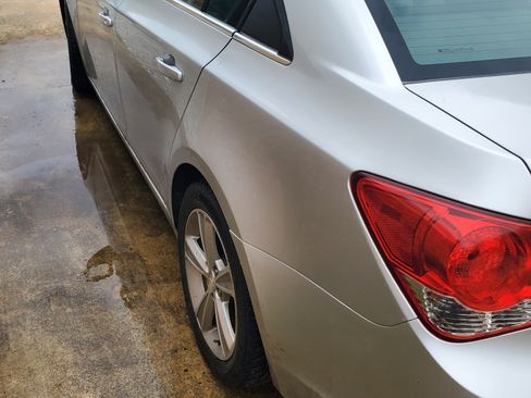 Used 2013 Chevrolet Cruze LT image 4