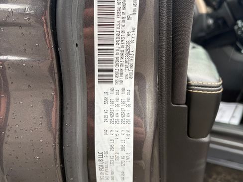 Used 2016 Jeep Cherokee Latitude w/ Cold Weather Group AWD/4WD image 19