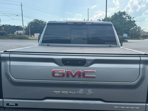 Used 2024 GMC Sierra 2500 Denali w/ Denali Reserve Package AWD/4WD image 8