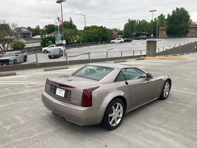 Used 2004 Cadillac XLR RWD image 9