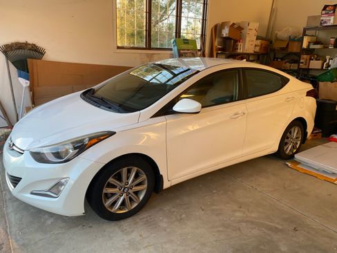 Used 2014 Hyundai Elantra SE w/ Option Group 02 image 4