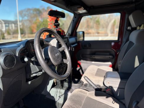 Used 2008 Jeep Wrangler Unlimited X image 5