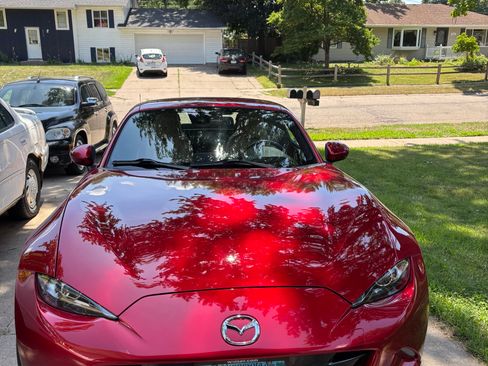 Used 2020 MAZDA MX-5 Miata RF Grand Touring RWD image 9