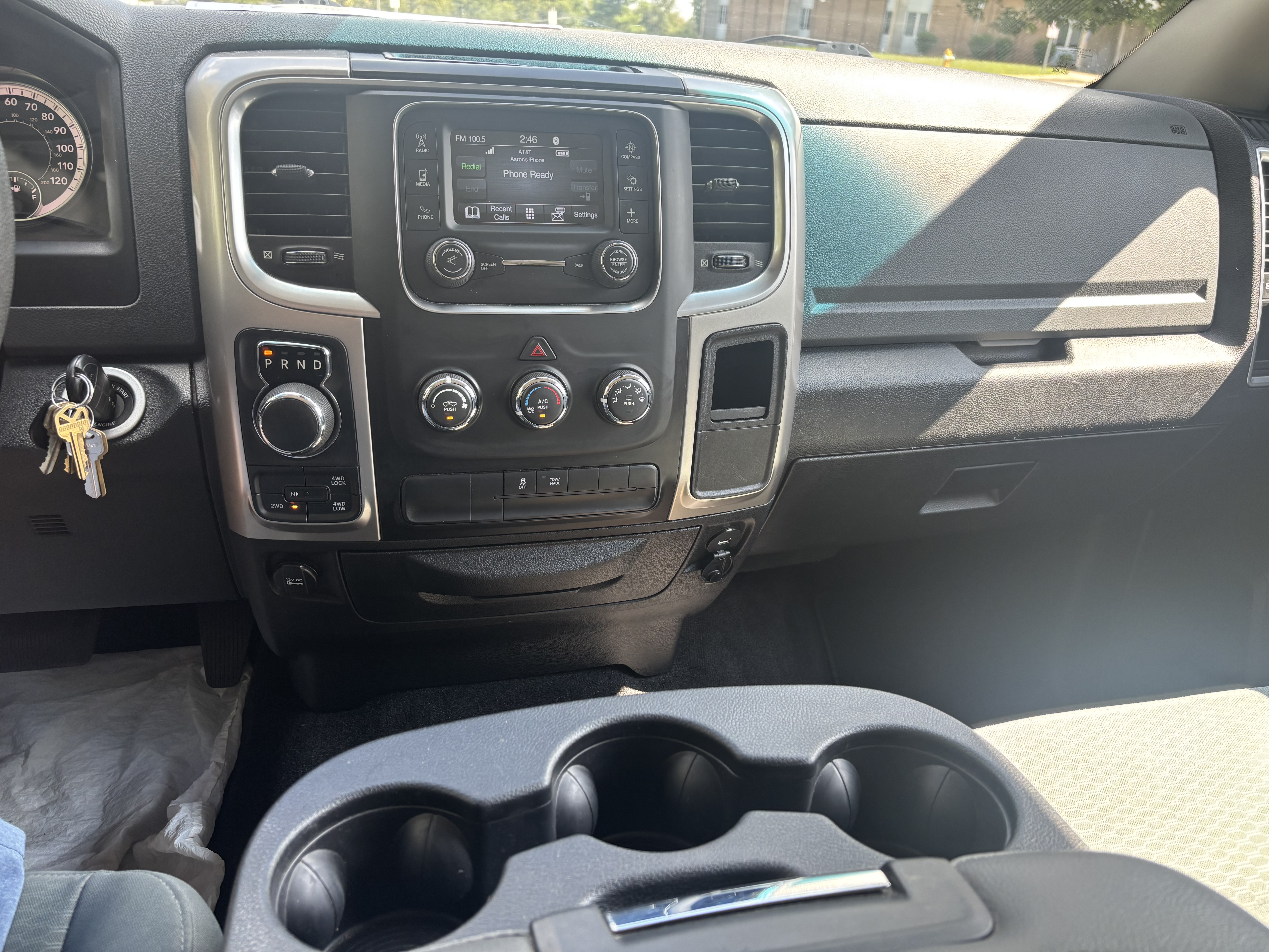 Used 2018 RAM 1500 Classic SLT AWD/4WD image 10