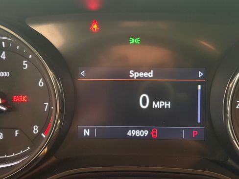 Used 2021 Buick Encore GX Preferred w/ Cold Weather Comfort Package FWD image 31
