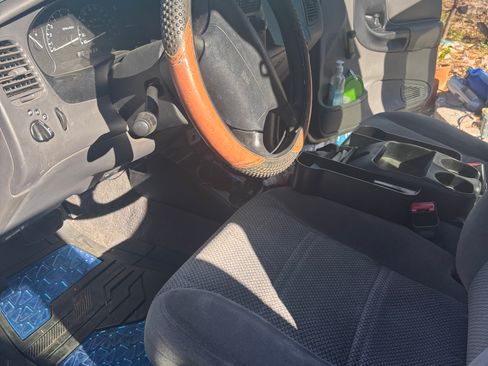 Used 1999 Ford Ranger XLT image 10