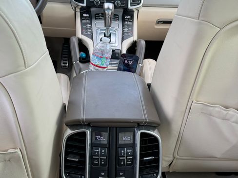 Used 2012 Porsche Cayenne S image 23