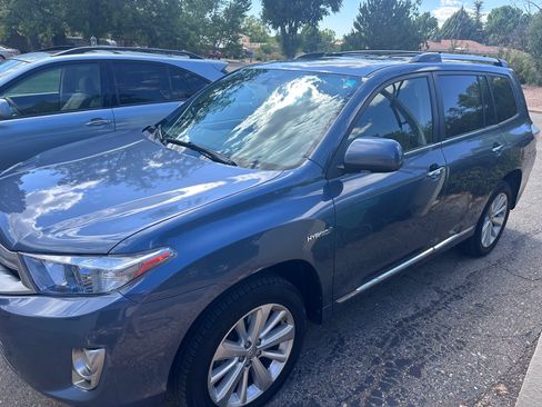 Used 2013 Toyota Highlander Limited image 1