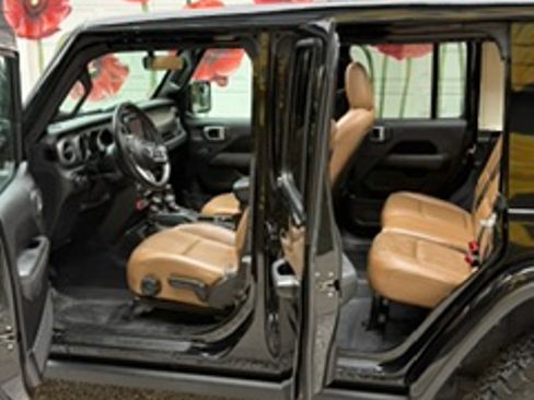Used 2021 Jeep Wrangler Unlimited Rubicon AWD/4WD image 13