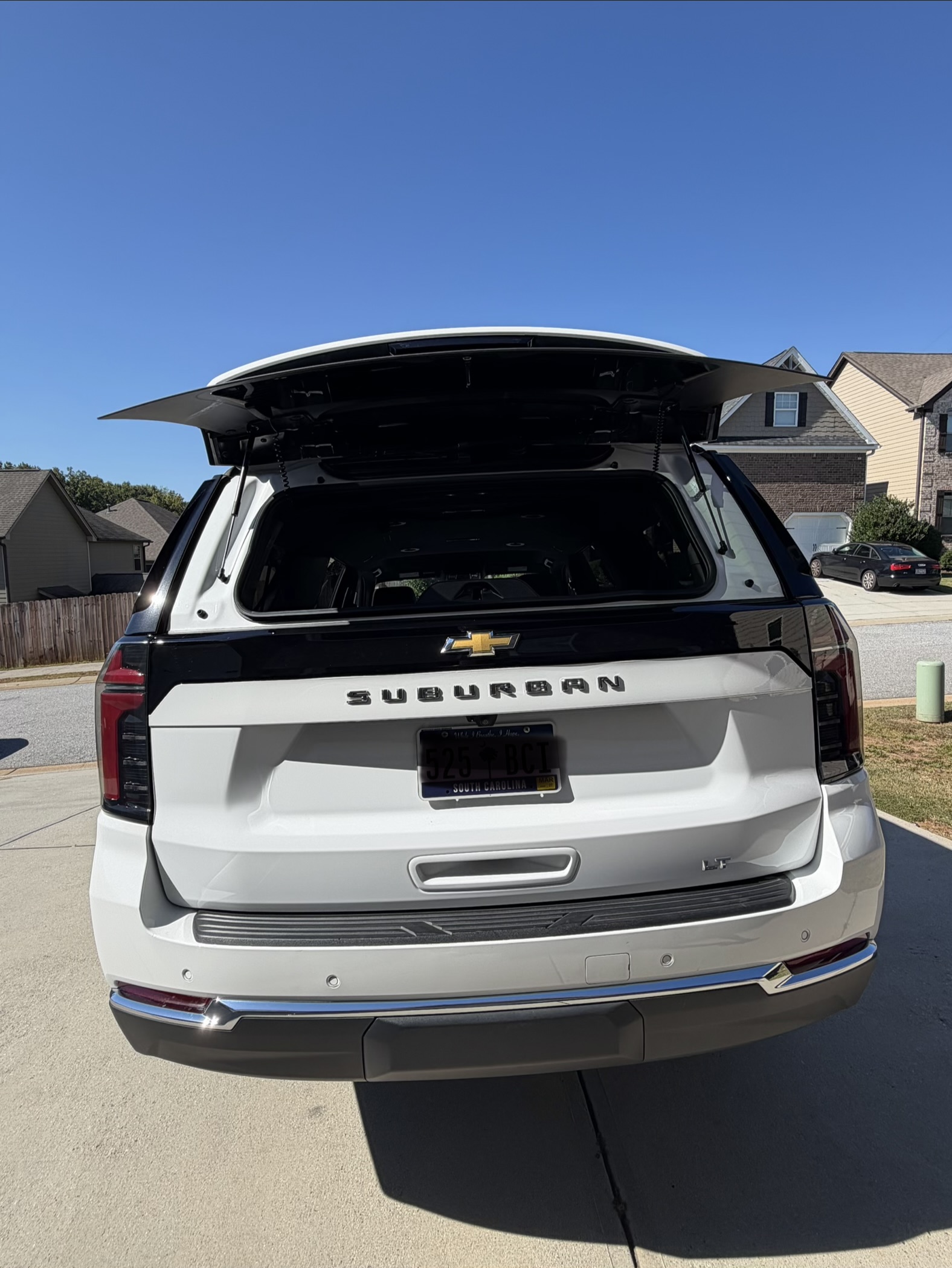 Used 2025 Chevrolet Suburban LT AWD/4WD image 31