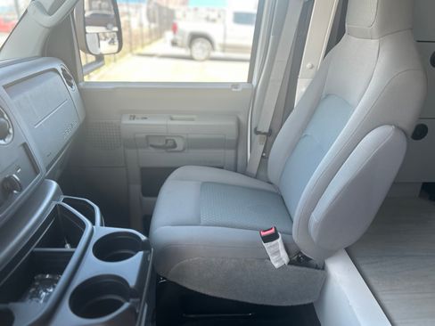 Used 2024 Ford E-450 and Econoline 450 Super Duty w/ Motorhome Prep Package image 1