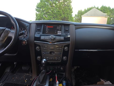 Used 2018 Nissan Armada Platinum w/ Captain Seat Package RWD image 11
