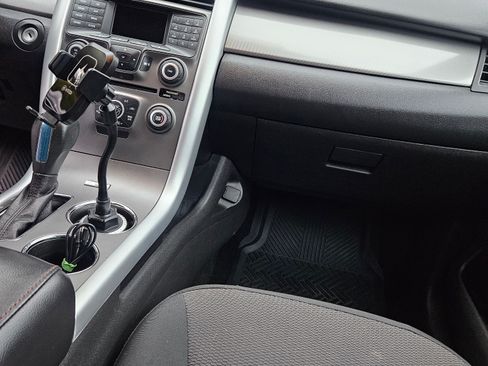 Used 2013 Ford Edge SEL image 12