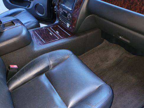 Used 2012 GMC Sierra 2500 Denali w/ Suspension Package, Off-Road image 12