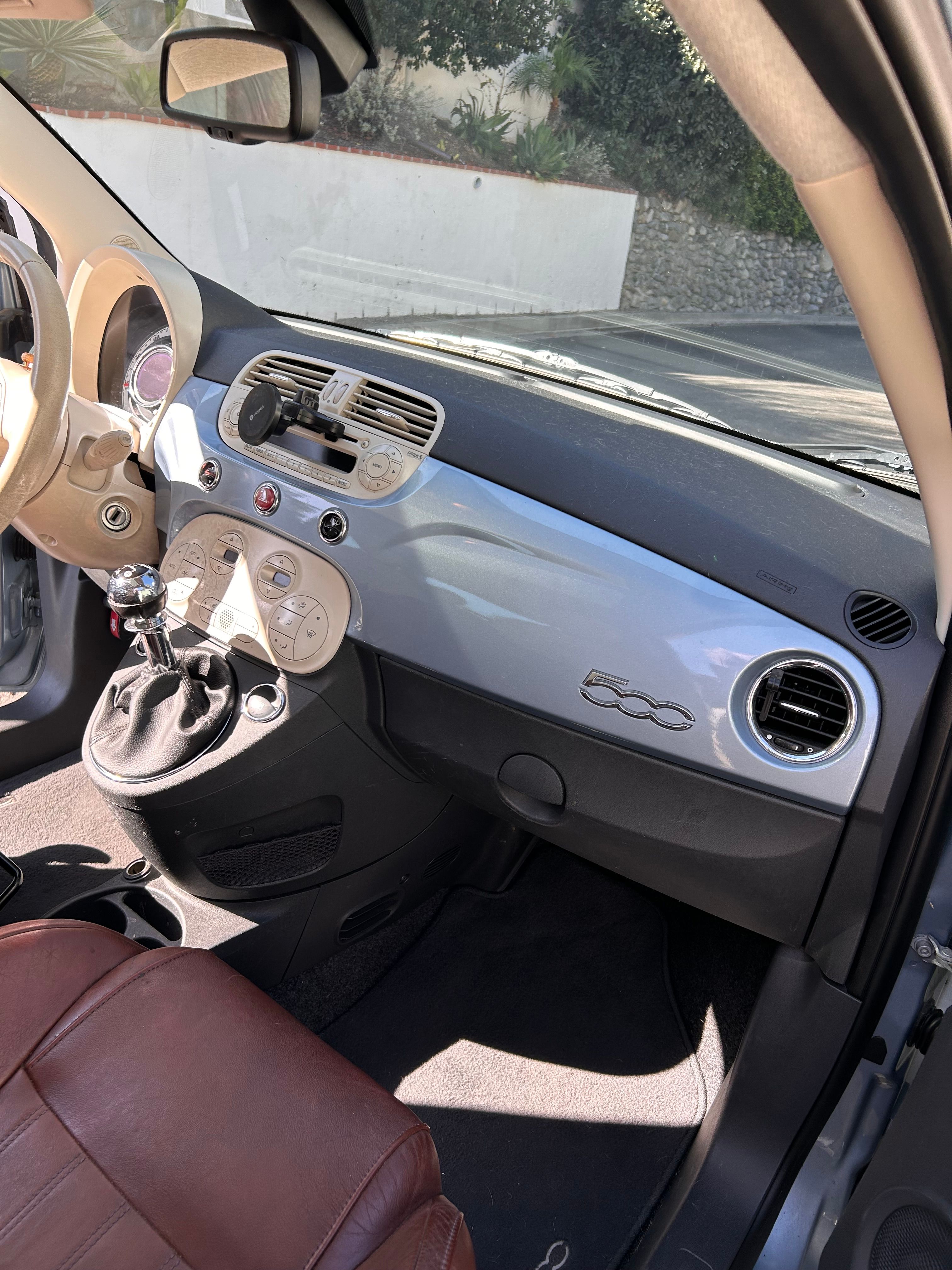 Used 2013 FIAT 500 Lounge w/ Luxury Leather Pkg FWD image 11