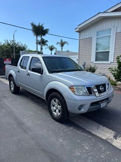 Used 2012 Nissan Frontier SV RWD image 2