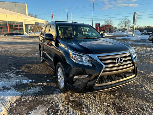 Used 2017 Lexus GX 460 image 10