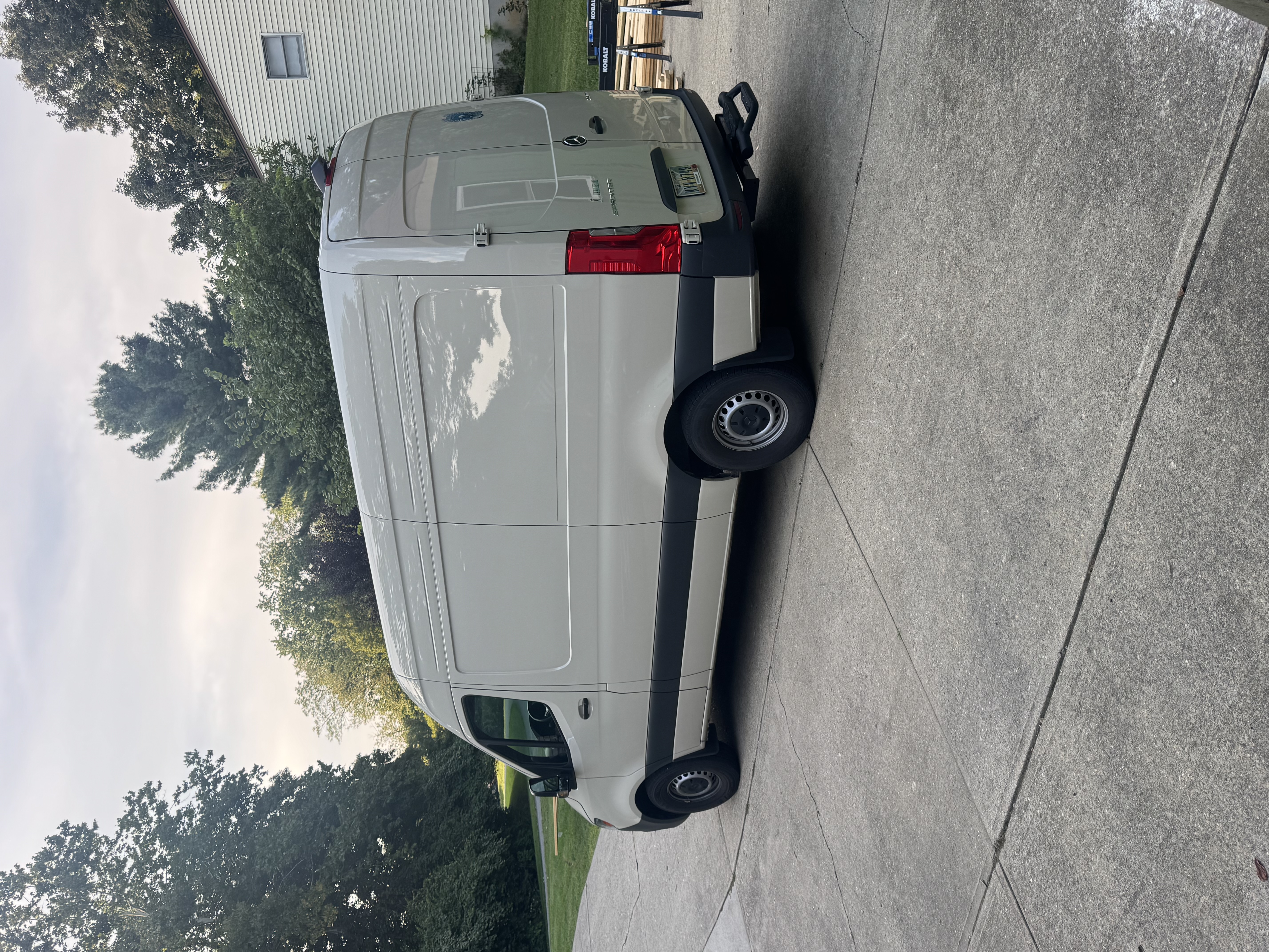 Used 2025 Mercedes-Benz Sprinter 2500 image 1