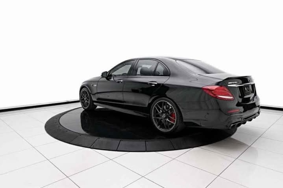 Used 2020 Mercedes-Benz E 63 AMG S image 2