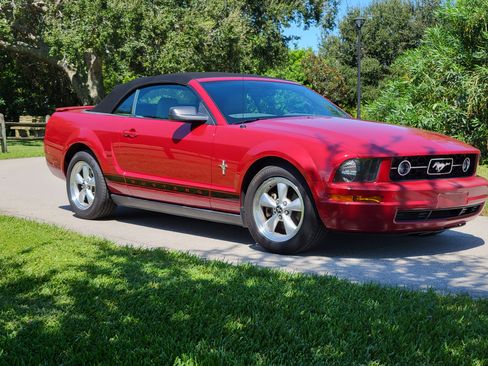 Used 2008 Ford Mustang Premium image 11