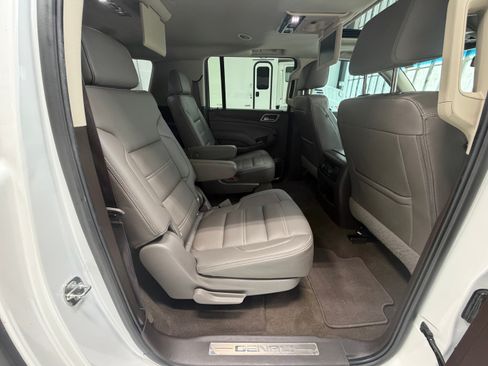 Used 2018 GMC Yukon XL Denali w/ Denali Ultimate Package AWD/4WD image 17