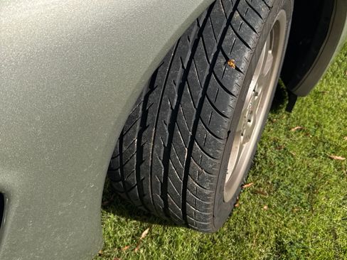 Used 2001 Chevrolet Corvette Coupe w/ Preferred Equipment Group2 image 22