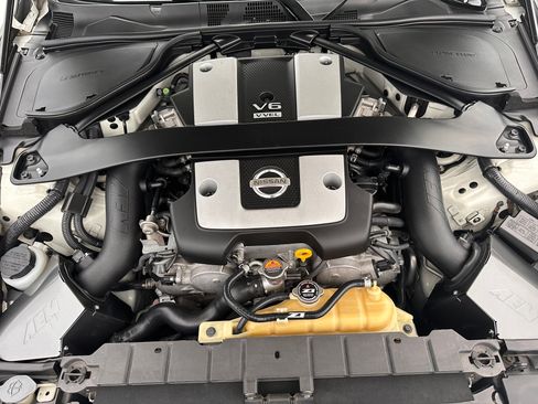 Used 2013 Nissan 370Z Touring w/ Sport Pkg image 25