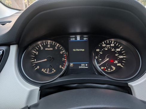 Used 2022 Nissan Rogue Sport SL image 14