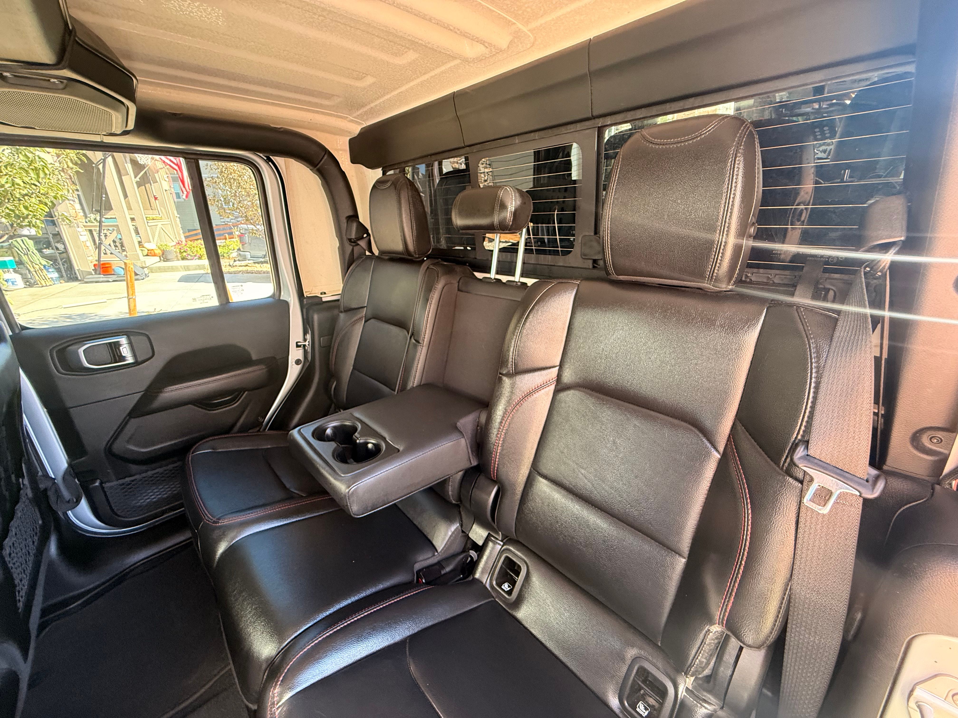 Used 2022 Jeep Gladiator Rubicon w/ Cold Weather Group AWD/4WD image 14