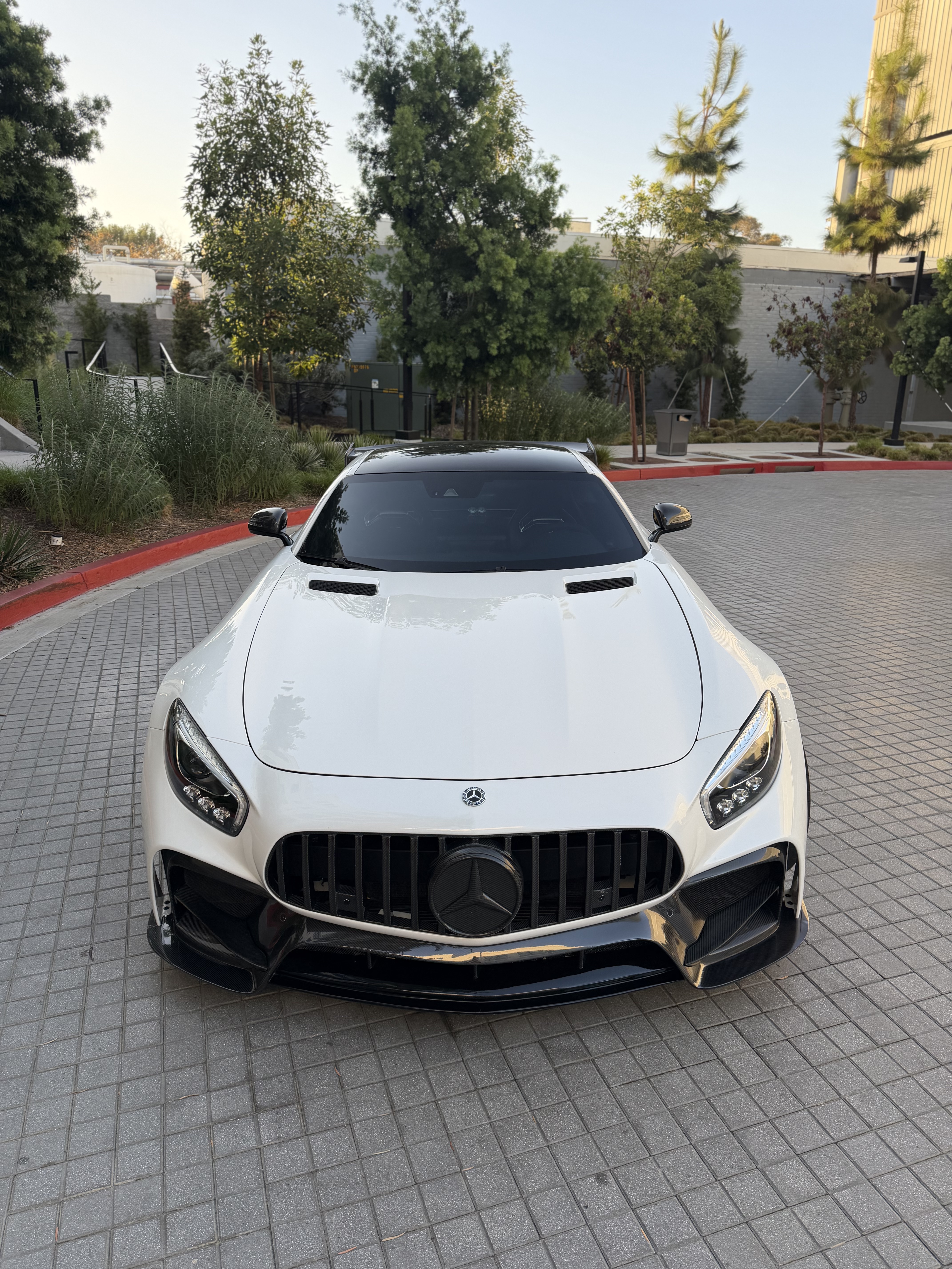 Used 2016 Mercedes-Benz AMG GT S w/ Exclusive Interior Package image 9