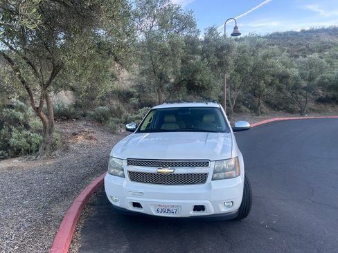 Used 2009 Chevrolet Tahoe LTZ image 6