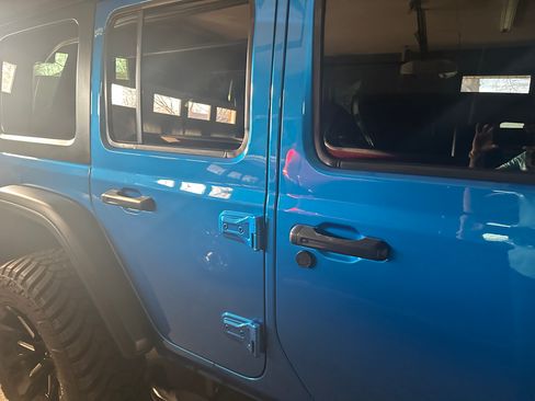 Used 2024 Jeep Wrangler Unlimited Rubicon w/ Convenience Group image 10