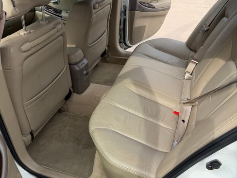 Used 2001 INFINITI I30 image 8