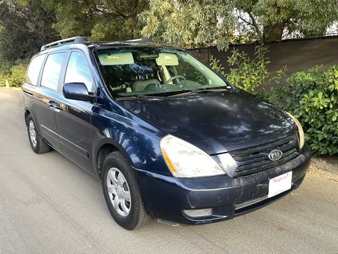 Used 2007 Kia Sedona LX image 4