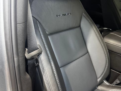 Used 2026 GMC Yukon Denali w/ Sun & Power Step Package AWD/4WD image 20