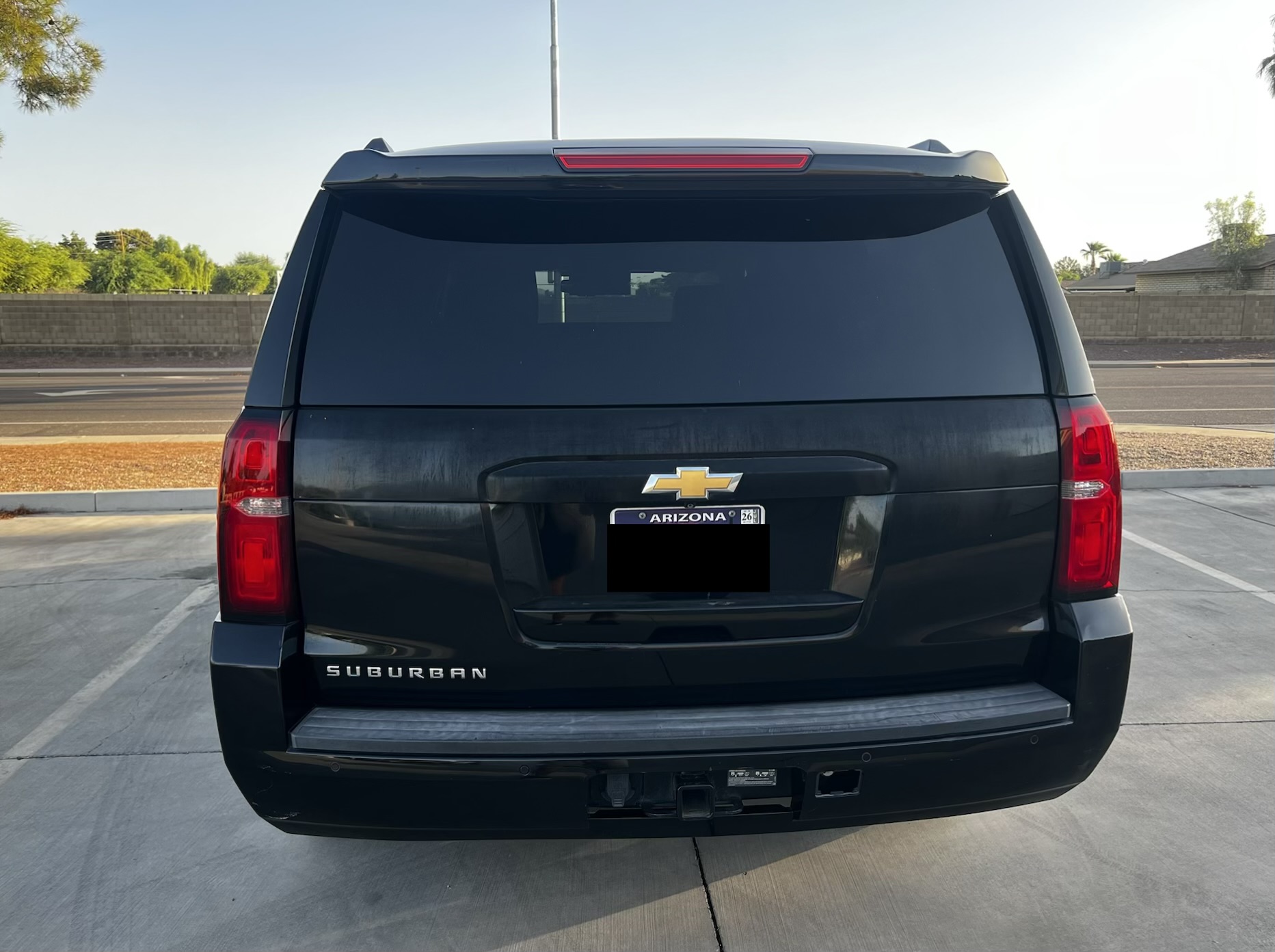 Used 2015 Chevrolet Suburban LT RWD image 4