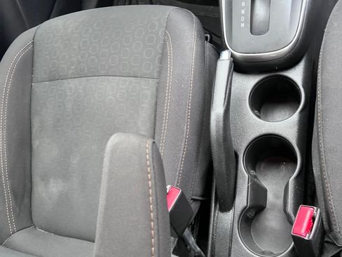 Used 2019 Chevrolet Trax LS FWD image 9