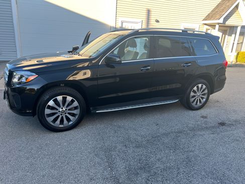 Used 2018 Mercedes-Benz GLS 450 4MATIC image 2