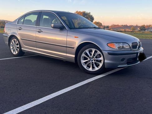 Used 2003 BMW 330xi Sedan image 14