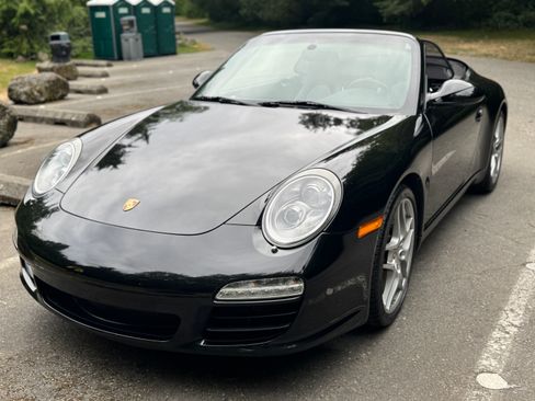 Used 2011 Porsche 911 Carrera image 2